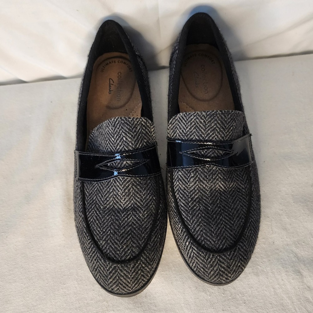 Clarks Collection Women's Loafers Herringbone Black Patent Trim Size 7.5 M